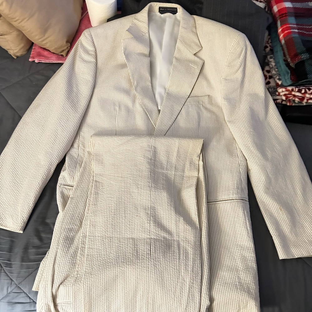 COPY - Seersucker blazer tan 41L 35W Pants